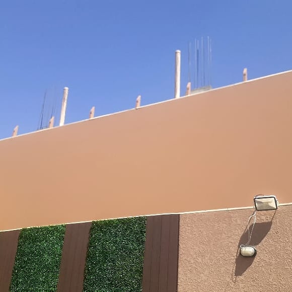 تركيب سواتر لأحواش الفلل والمنازل والاستراحات في حي لبن والخزامي بالرياض