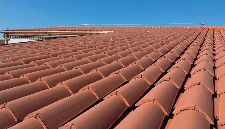 اختيار القراميد المناسبة بناءً على نوع السطح في الدرعية بالرياض