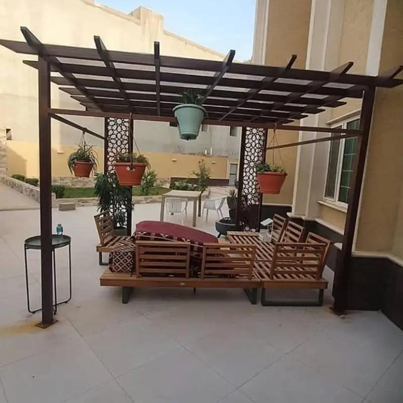 تركيب مظلات وجلسات خارجية حديثة لعام 2026حي القيروان