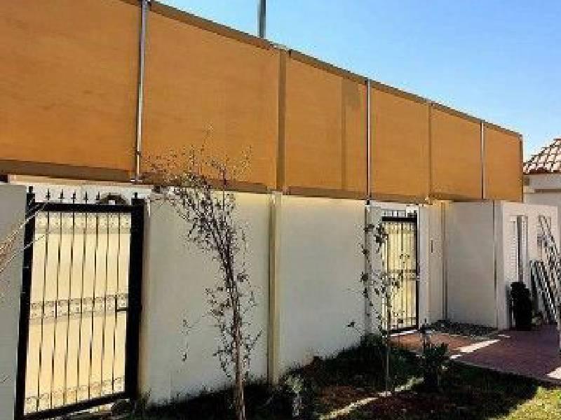 تركيب سواتر لأحواش الفلل والمنازل والاستراحات في حي لبن والخزامي بالرياض