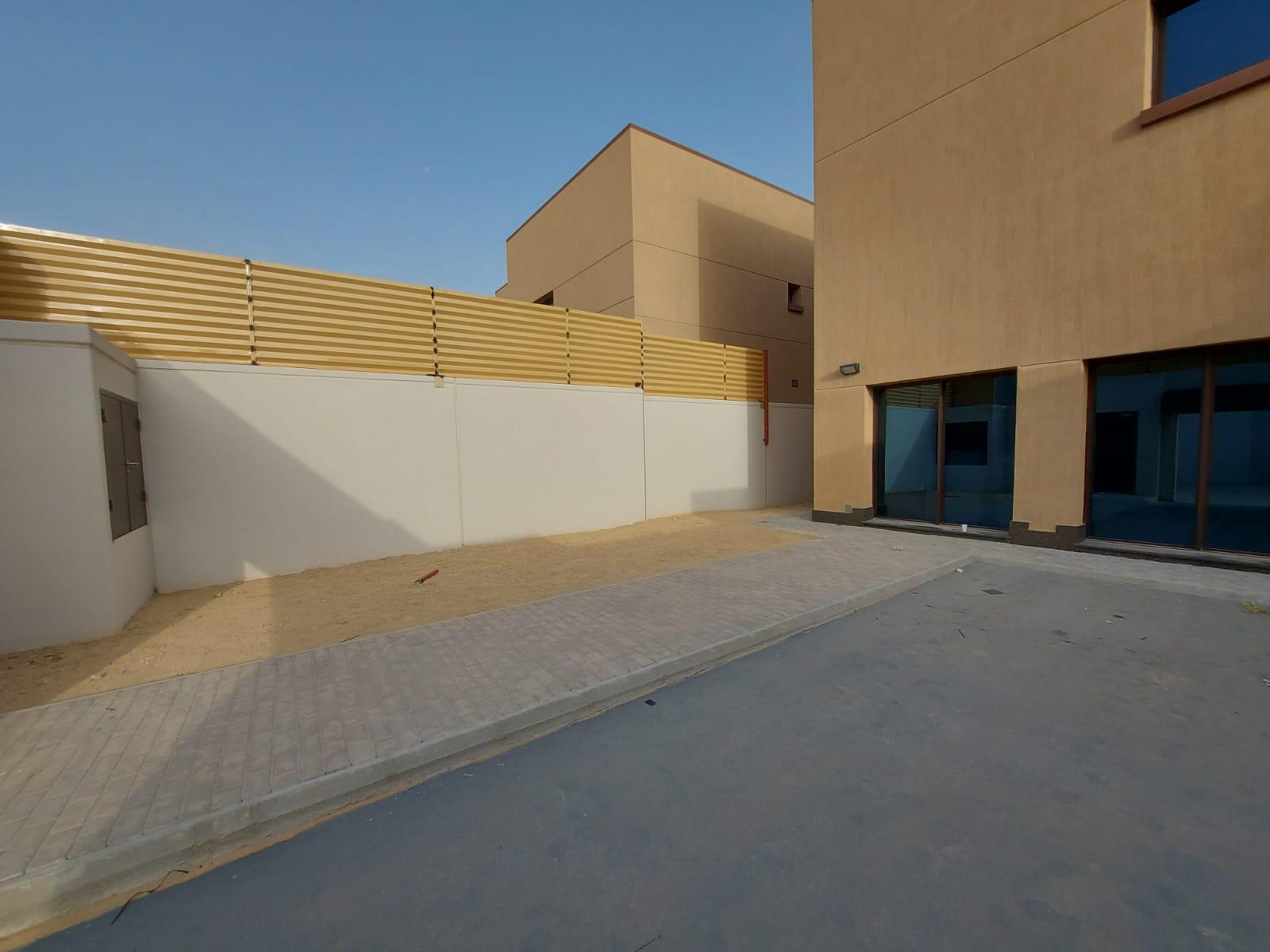 سواتر المنازل والفلل في حي المعذر وحي المرسلات بالرياض :للأنواع، الأسعار، وأحدث طرق التركيب 2026