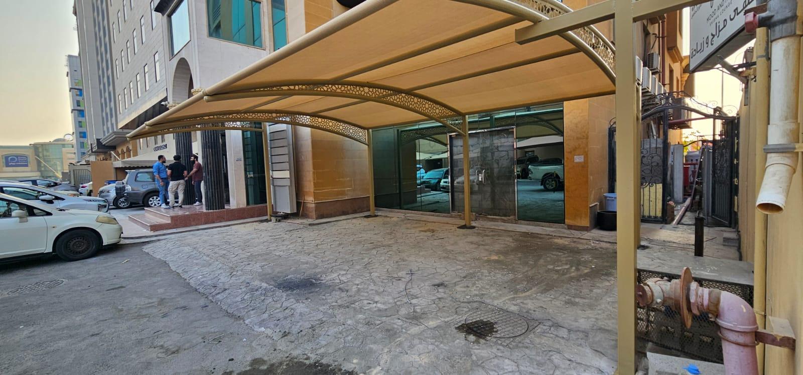 حدادمظلات مداخل المنازل والفلل في شمال الرياض