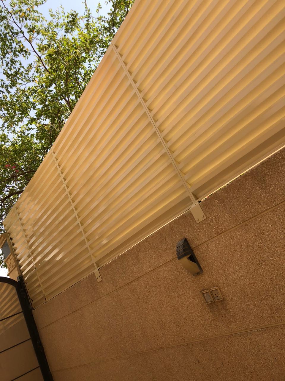 دليل لحداد تركيب مظلات وسواتر حي الرمال والملقا|بأنواع المظلات وأسعارها وأفضل الخامات