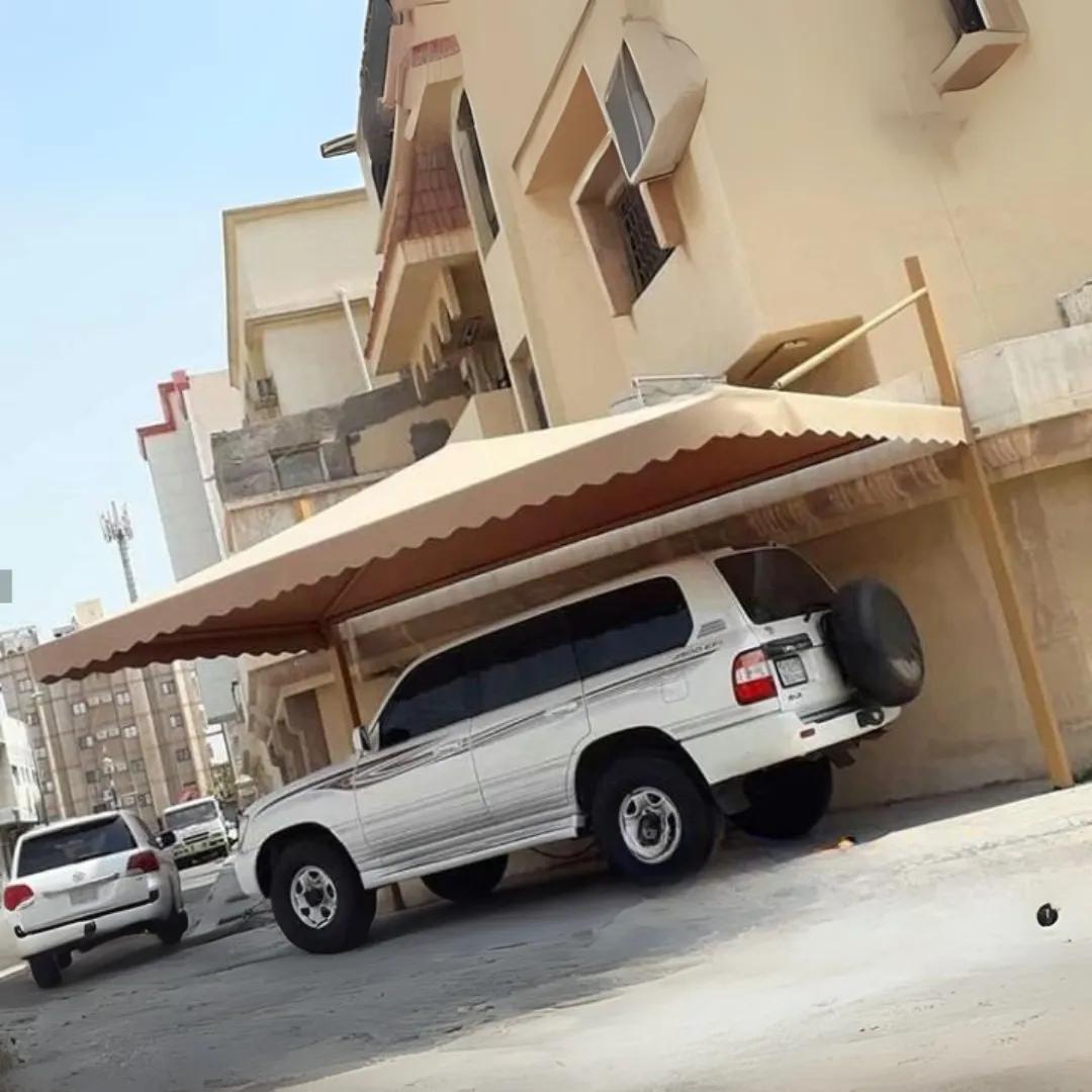 حداد ممتاز بتركيب مظلات جلد PVCبحي العزيزية والمزاحمية: الجودة والمتانة بأسلوب عصري