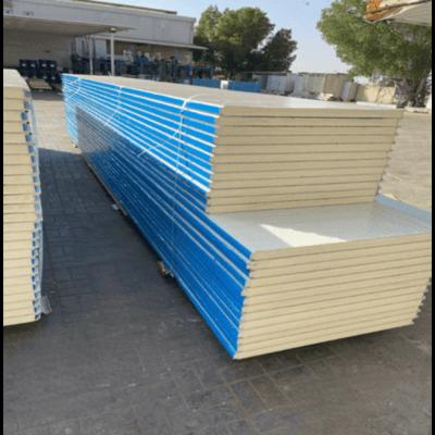 حداد متنقل لتركيب ساندوتش بنل معزول للارتدادات والملاحق في حي المروج والمعذر