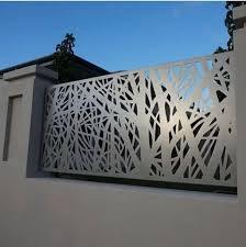 أفضل شركة حداده لتركيب سواتر ليزروسواتر احواش بحي الملقا | تصاميم مودرن بأسعار تنافسية