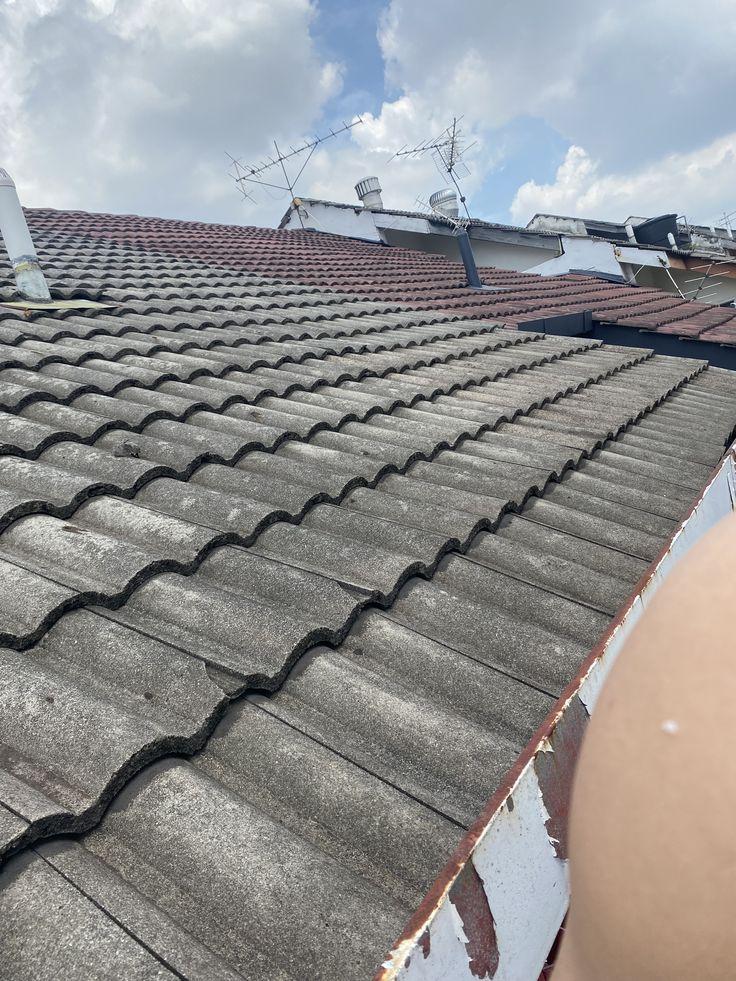 دليل تركيب قرميد الأسطح في مخرج2وحي المزاحميةوالملقا والعليا:الأنواع، الخطوات، وأسعار التركيب في 2026