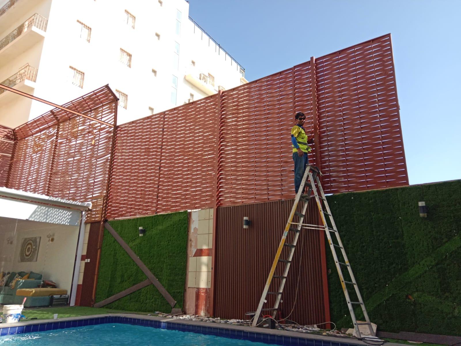 أفضل أنواع سواتر أحواش المنازل 2026حي حطين ومخرج 10،ومخرج 4| دليل الأسعار والتركيب والمميزات