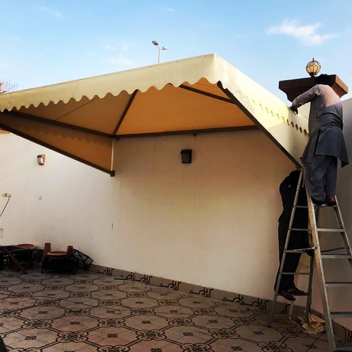أفضل ورشه حدادةلاصلاح مظلات كراج مقوسة بتثبيت آمن بحي الملز والعليا