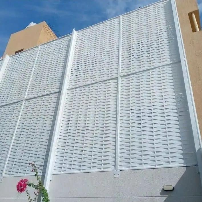 أفضل شركة حداده لتركيب سواتر ليزروسواتر احواش بحي الملقا | تصاميم مودرن بأسعار تنافسية