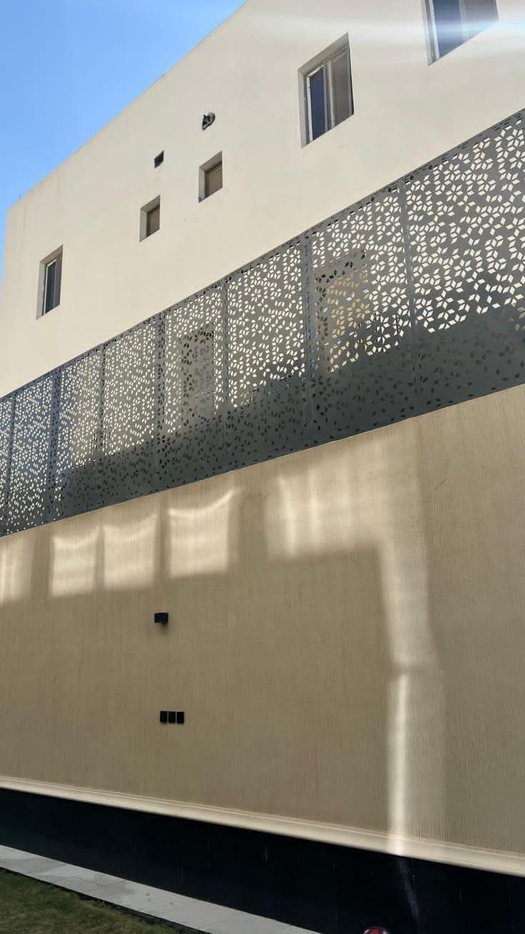 دليل لحداد تركيب مظلات وسواتر حي الرمال والملقا|بأنواع المظلات وأسعارها وأفضل الخامات