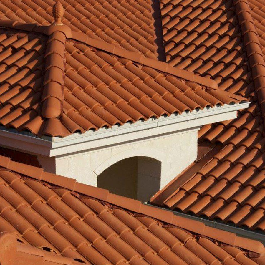 دليل تركيب قرميد الأسطح في مخرج2وحي المزاحميةوالملقا والعليا:الأنواع، الخطوات، وأسعار التركيب في 2026