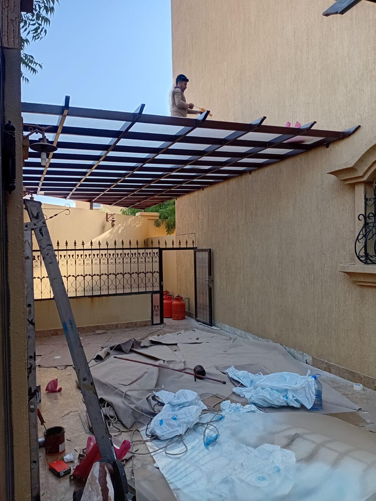 دليل لحداد تركيب مظلات وسواتر حي الرمال والملقا|بأنواع المظلات وأسعارها وأفضل الخامات