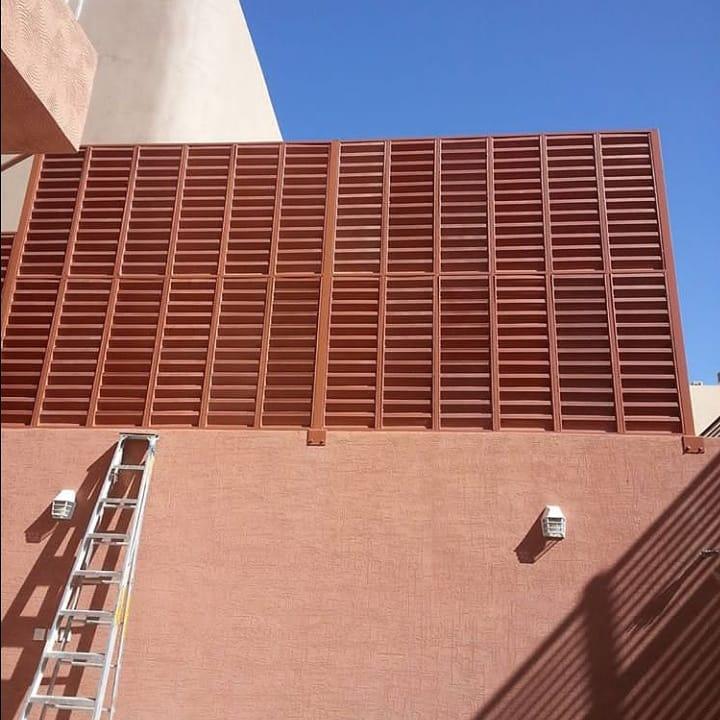 أفضل أنواع سواتر أحواش المنازل 2026حي حطين ومخرج 10،ومخرج 4| دليل الأسعار والتركيب والمميزات