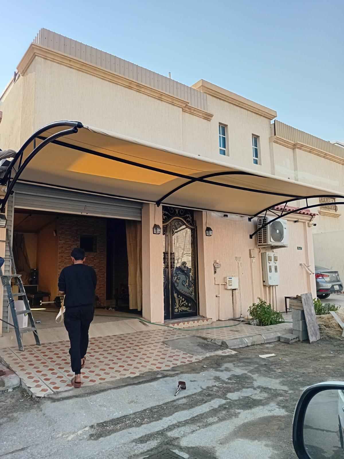 دليل لحداد تركيب مظلات وسواتر حي الرمال والملقا|بأنواع المظلات وأسعارها وأفضل الخامات