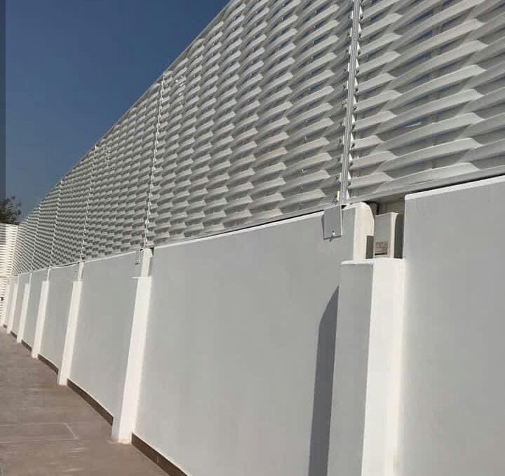 أفضل أنواع سواتر أحواش المنازل 2026حي حطين ومخرج 10،ومخرج 4| دليل الأسعار والتركيب والمميزات