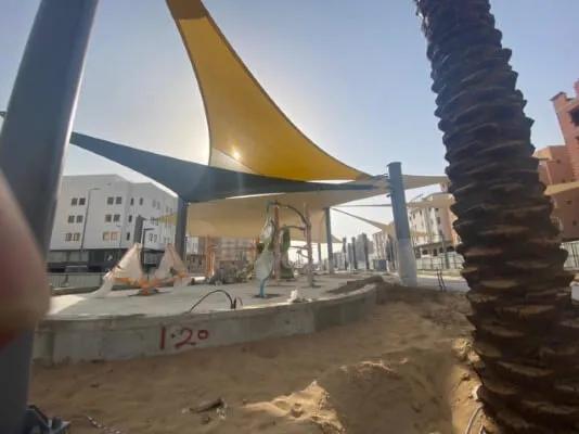 أفضل حداد لتركيب أنواع قماش مظلات خارجية ومظلات شراع حي الياسمين وحي الملقا: دليل الشراء الشامل لعام 2026