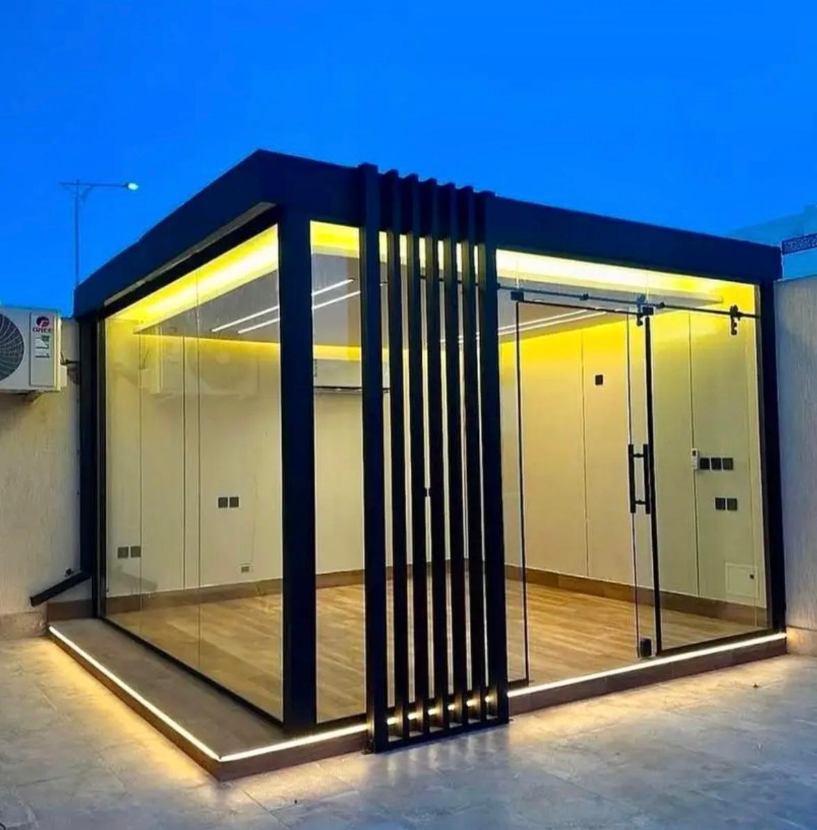 مجالس زجاجية وملاحق خارجيه فخمةفي شمال الرياض:تصاميم عصرية تجمع بين الفخامة وإطلالة الطبيعة 2026