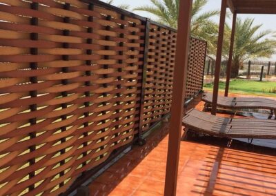 تركيب أفضل سواتر وديكورات بديل الخشب الرياض | أسعار ومميزات سواتر WPC لعام 2026