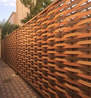 تركيب أفضل سواتر وديكورات بديل الخشب الرياض | أسعار ومميزات سواتر WPC لعام 2026